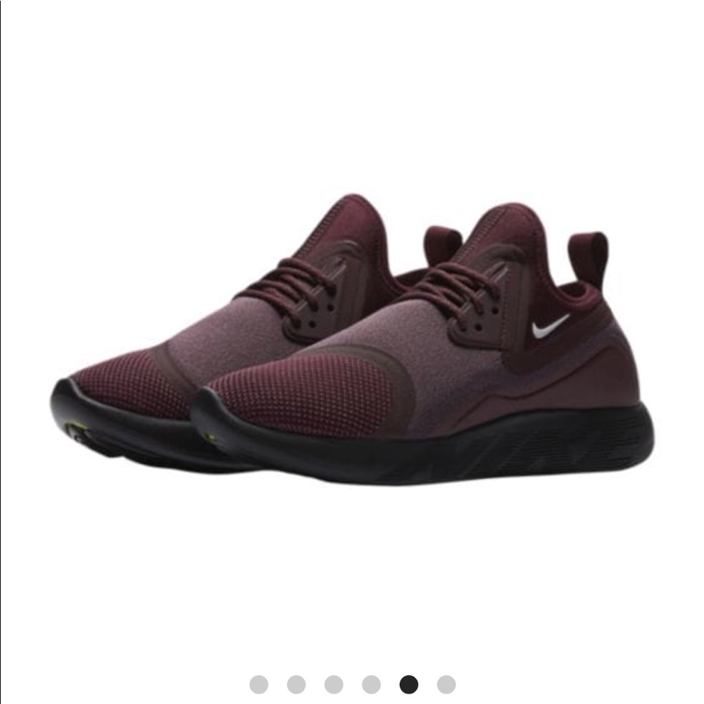 Nike LunarCharge Essential Women's Running Shoes
